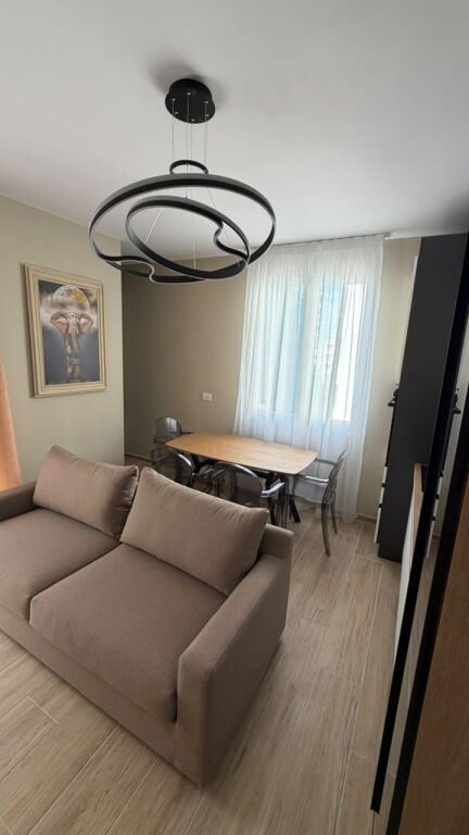 SHITET APARTAMENT 2+1 PRANE HOTEL FLOWER, GOLEM