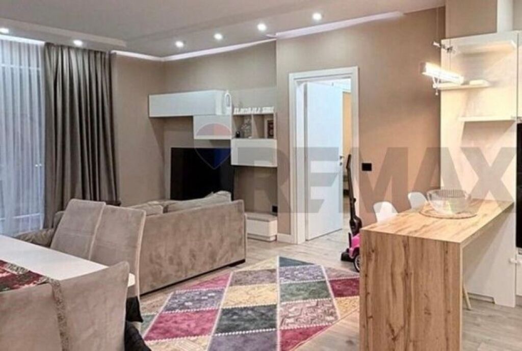 In vendita 2+1+2 Komuna e Parisit  ID: 530261047-300
