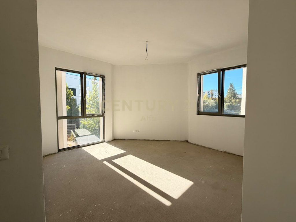 Apartament 2+1+2 në Green Valley Residence – Elegancë dhe komoditet pranë Liqenit