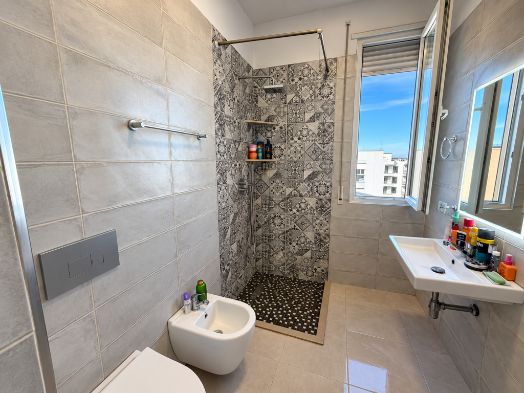 For sale, 1+1 Apartment + Parking Space, Fusha e Aviacionit, Tirana.