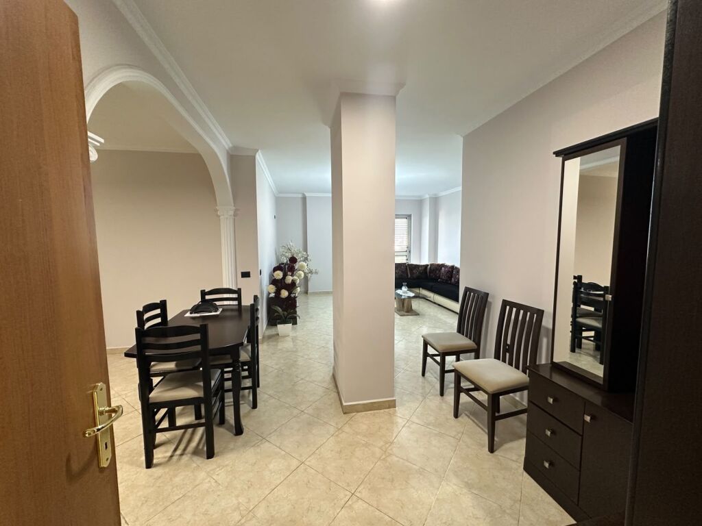 SHITET APARTAMENT 3+1, 📍Rrethrrotullimi I Selites, afër Cristal Center