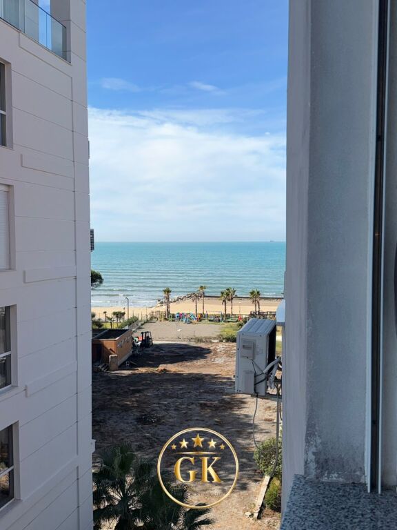 SHITET APARTAMENT ME PAMJE DETI 2+1+2+BALLKON MALI ROBIT GOLEM
