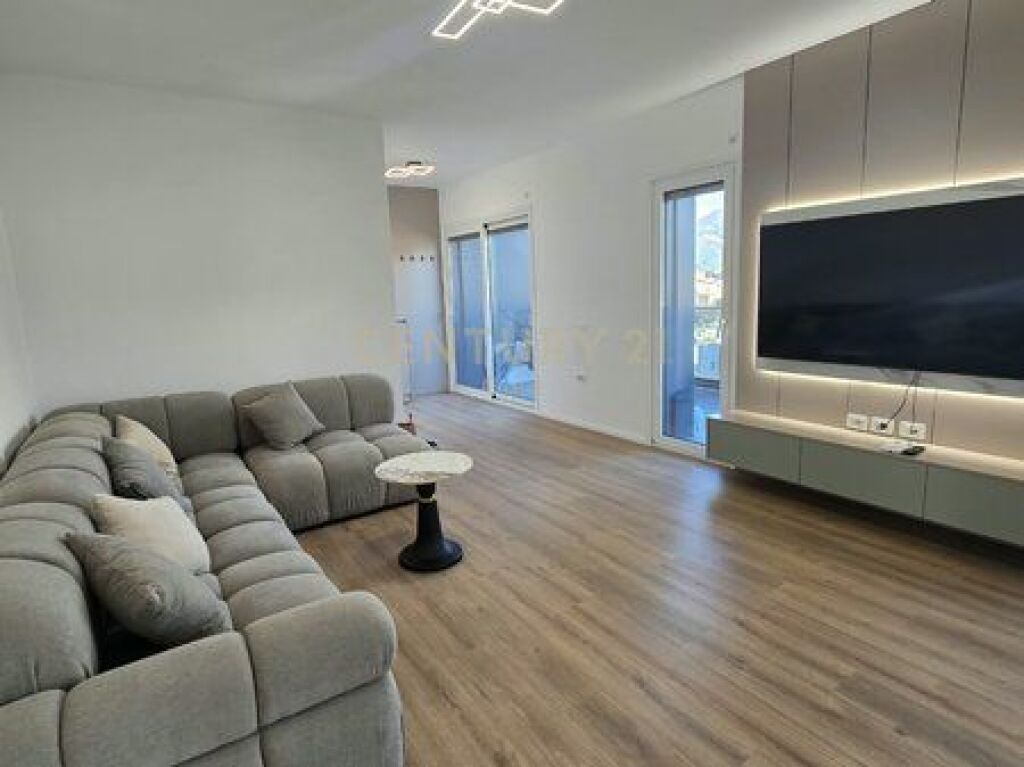 Jepet me qera Apartament modern 2+1