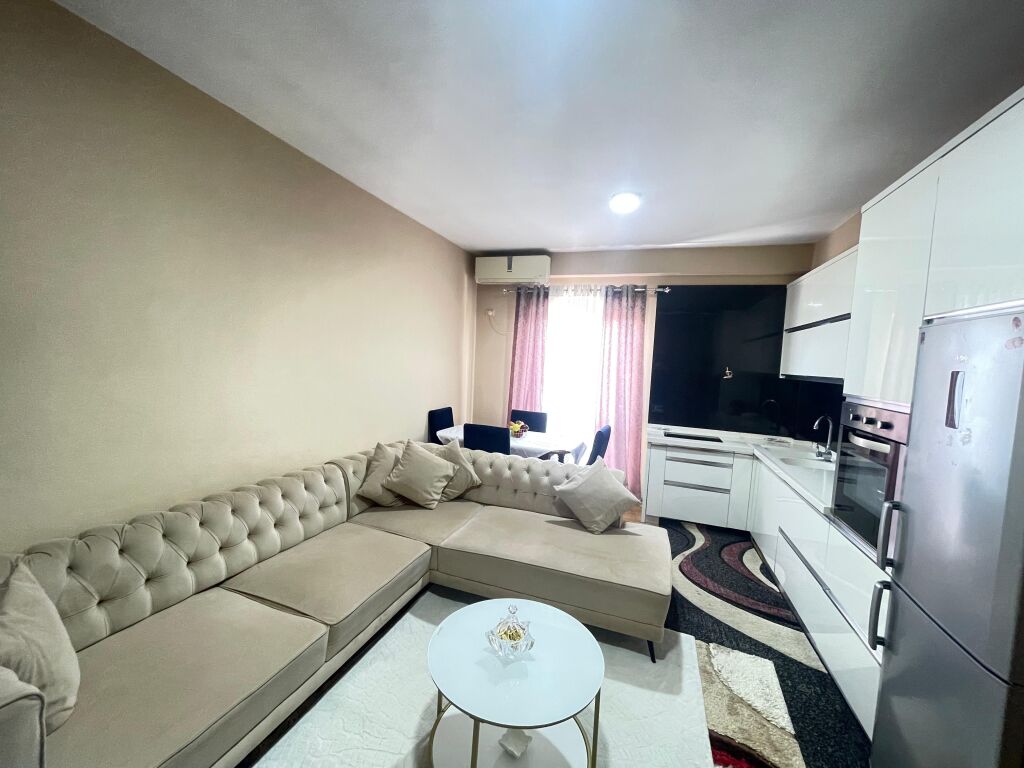 SHITET APARTAMENT 2+1 NË PORCELAN!