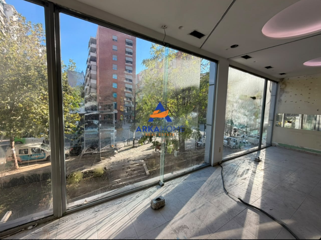 BUSINESS SPACE FOR RENT 120M2 "OPPOSITE DELIJORGJI, KAVAJES STREET" 180000 LEKE