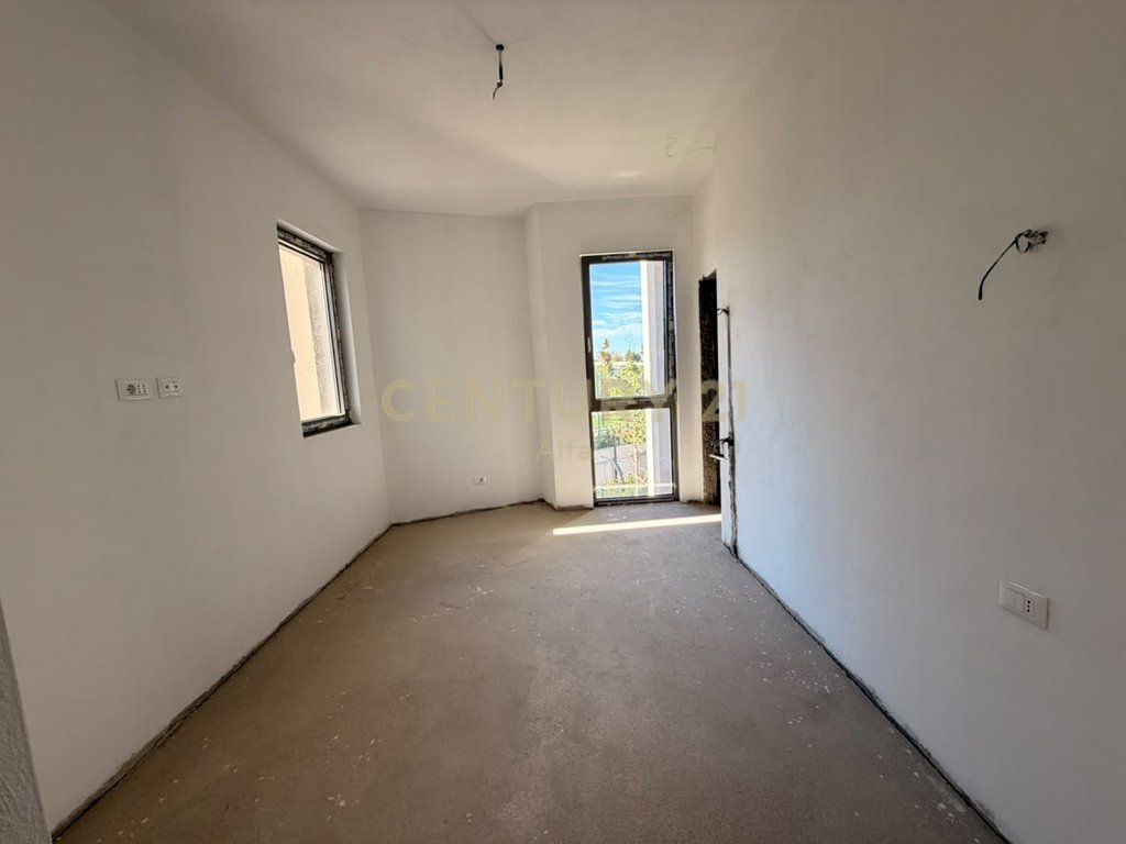 Apartament 2+1+2 në Green Valley Residence – Elegancë dhe komoditet pranë Liqenit