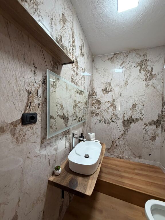 Rent | Ambjent Biznesi | Blloku | 1500 €/month