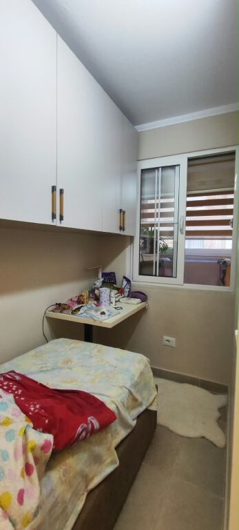 Shitet, Apartament 1+1, Liceu, Tirane