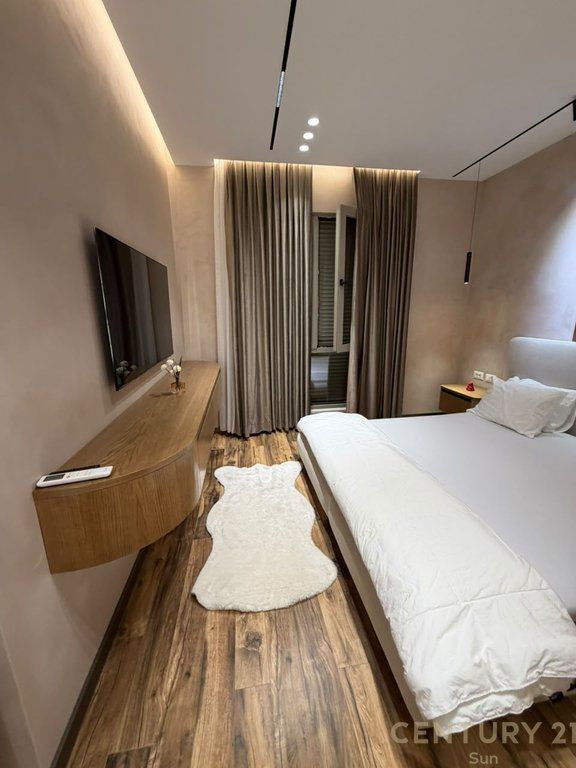 APARTAMENT PER SHITJE 2+1+2+2 POSTE PARKIMI TE KOMPLEKSI DELIJORGJI!