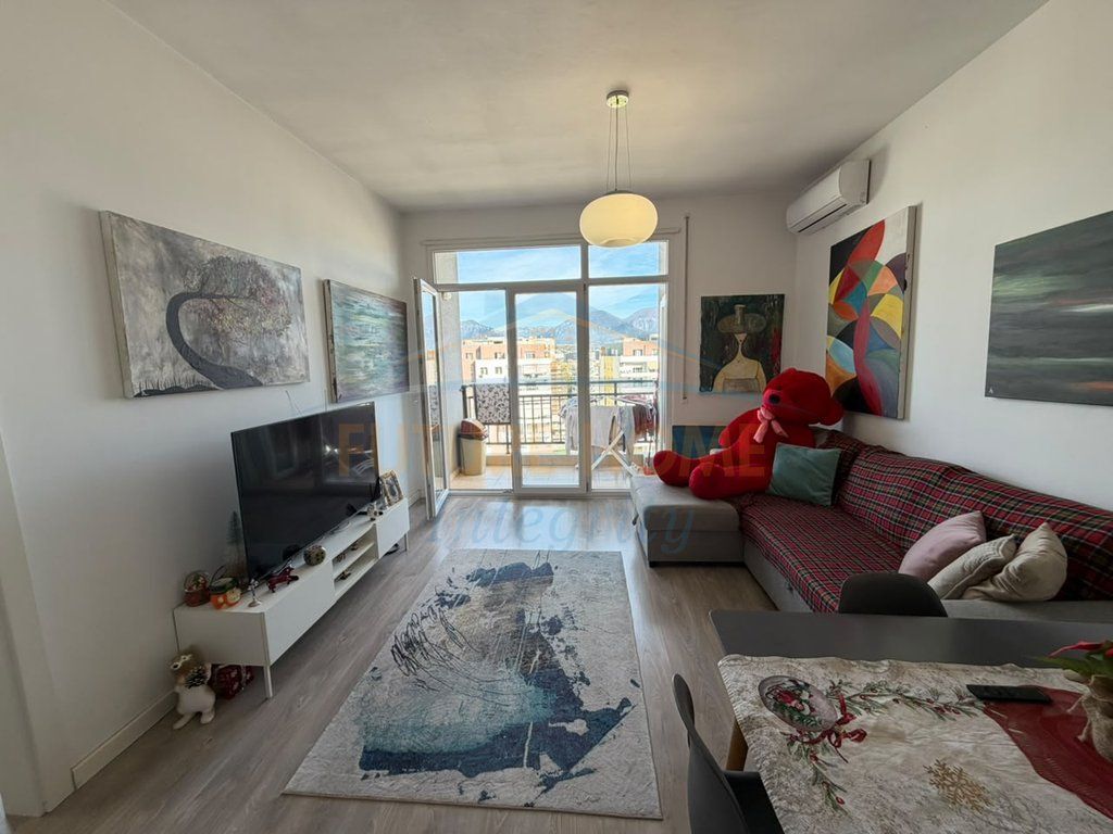 Shitet, Apartament 1+1+Post Parkimi, Fusha e Aviacionit, Tiranë