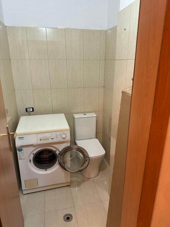 2+1, da Caza Italia ai palazzi gialli, 650 euro