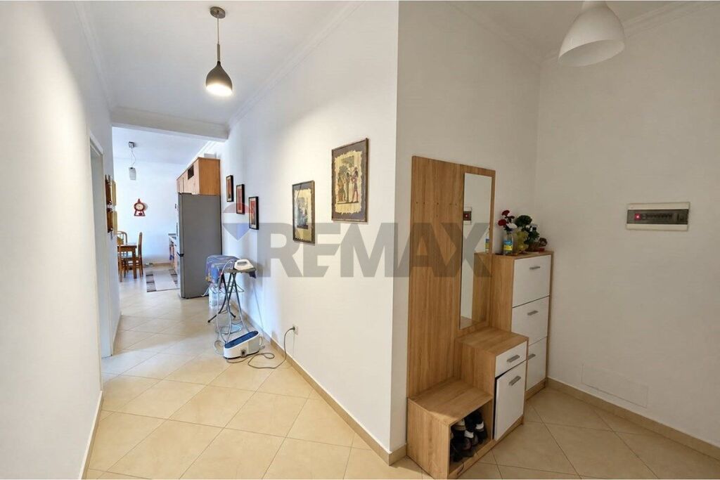 Appartamento - In Affitto - Tower Bridge, Tirana