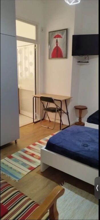 Garsoniere me qera tek Konviktet e Inxh tek 21 Dhjetori