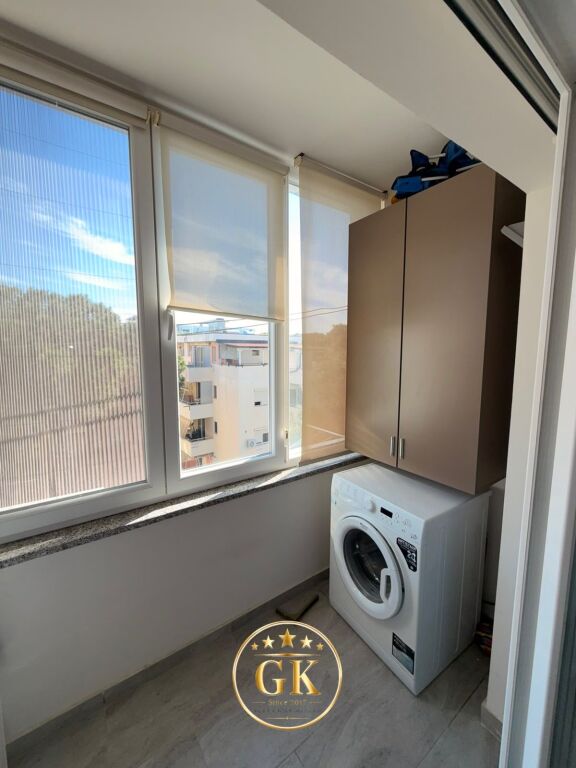 SHITET APARTAMENT ME PAMJE DETI 2+1+2+BALLKON MALI ROBIT GOLEM
