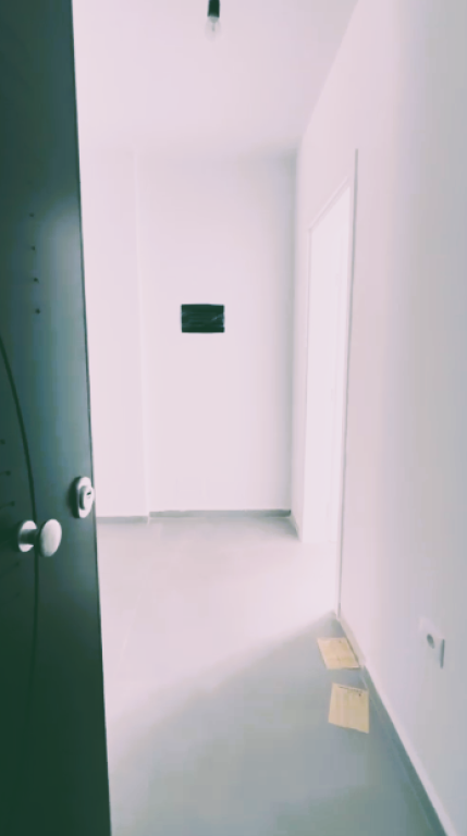 🏖️ **SHITET APARTAMENT 1+1 ME PAMJE NGA DETI – SARANDË**