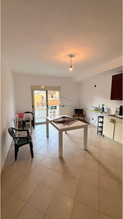 Shitet, Apartament 2+1+2, Kazazi, Durrës.