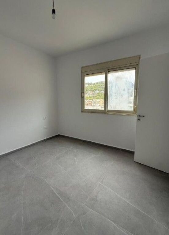 SHITET APARTAMENT 1+1 ME PAMJE NGA DETI – SARANDË
