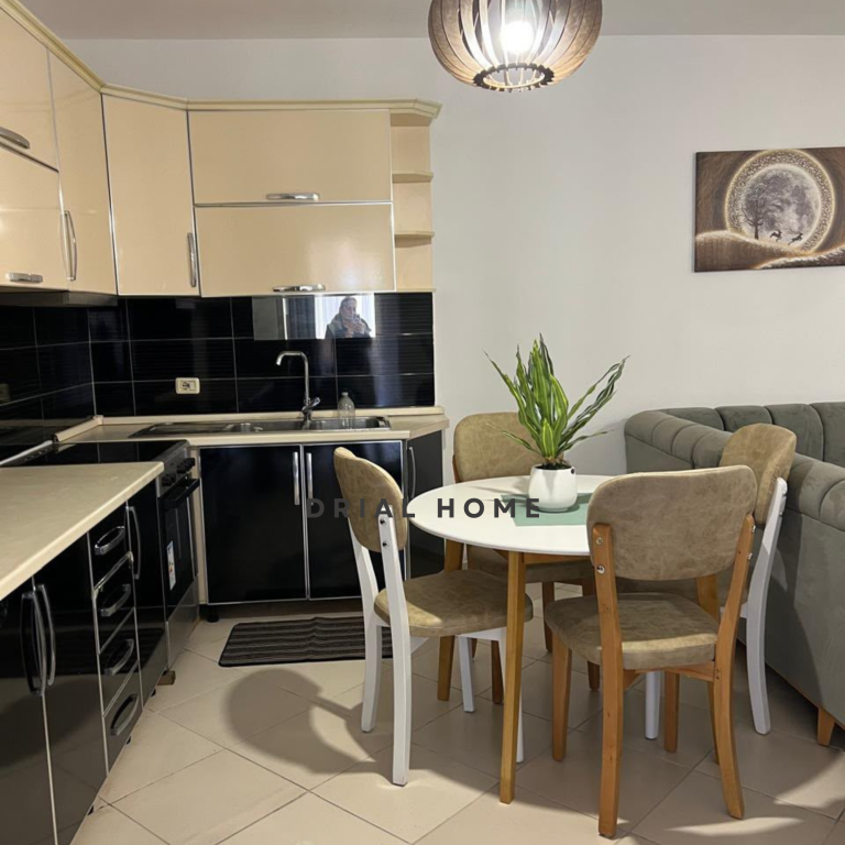 Apartament me qera 2+1