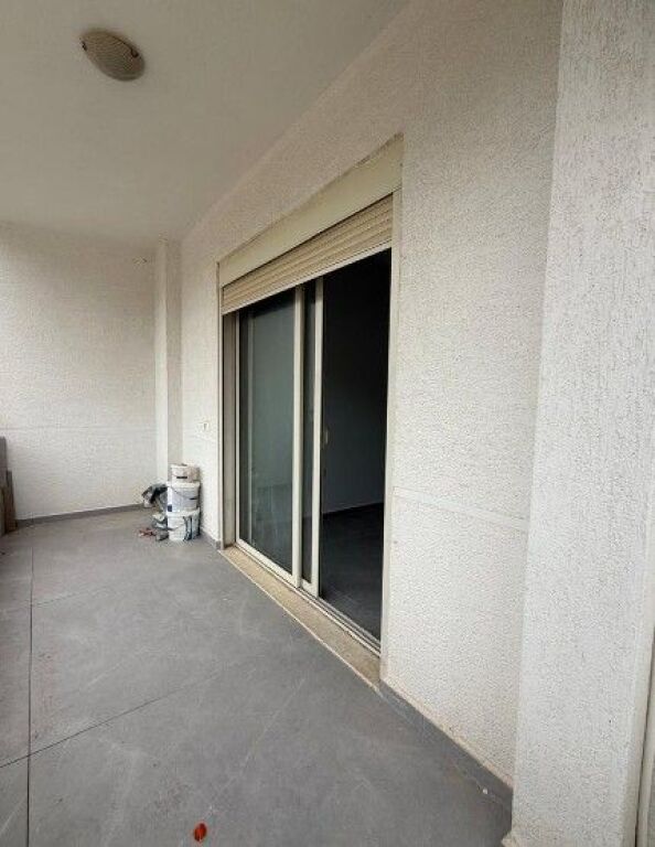 SHITET APARTAMENT 1+1 ME PAMJE NGA DETI – SARANDË