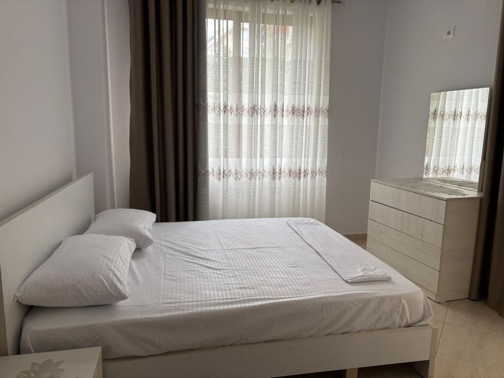 Apartament 2+1 me qera ne Yzberisht prane Grand Gallery
