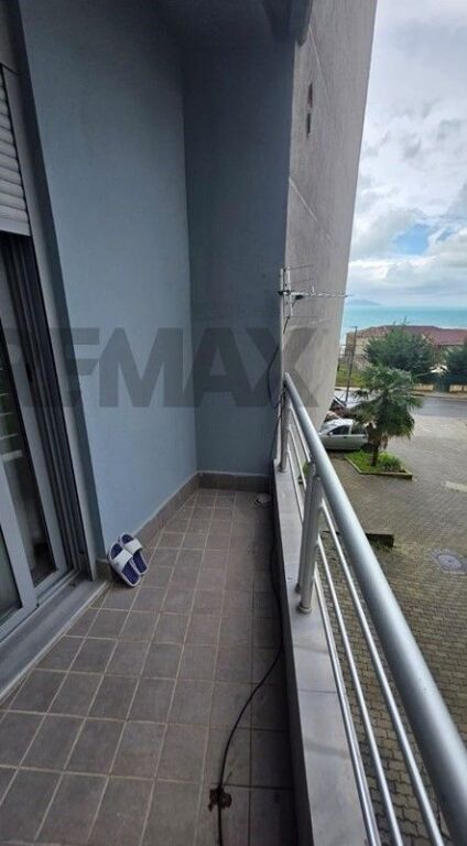 🏡 1+1 APARTMENT FOR SALE – UJI I FTOHTË, VLORË! 🌊