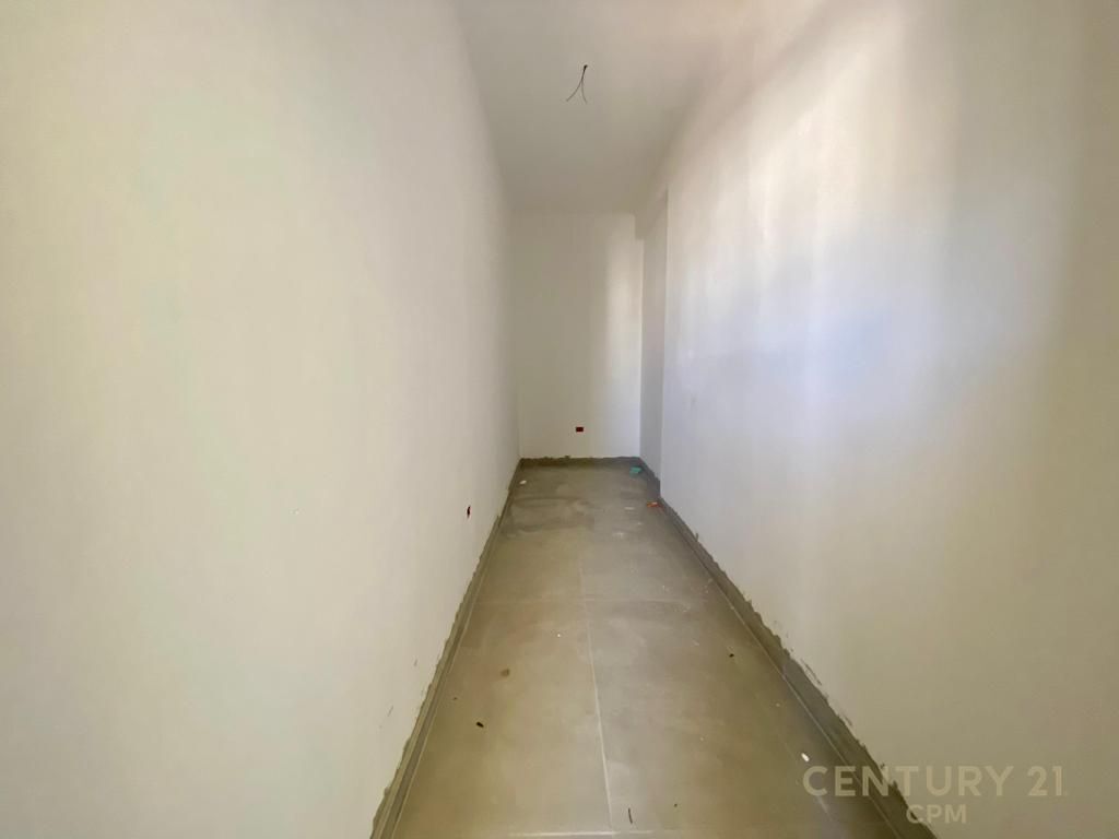 BARGAIN SPLENDOR RESIDENCE WE ARE SELLING A 3+1+2 APARTMENT + STORAGE ROOM 216,000 €