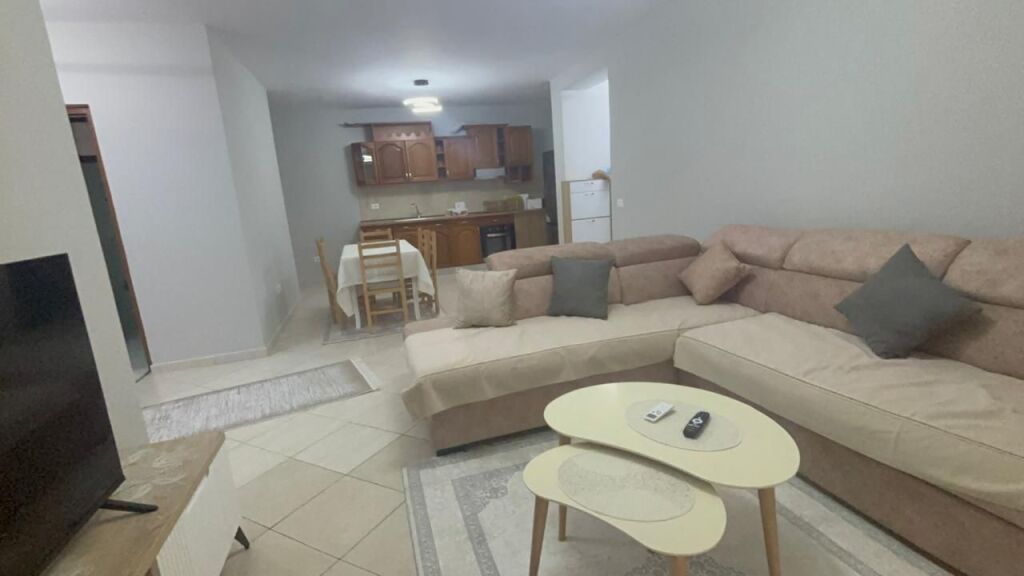 Apartament 2+1 me qera ne Yzberisht prane Grand Gallery