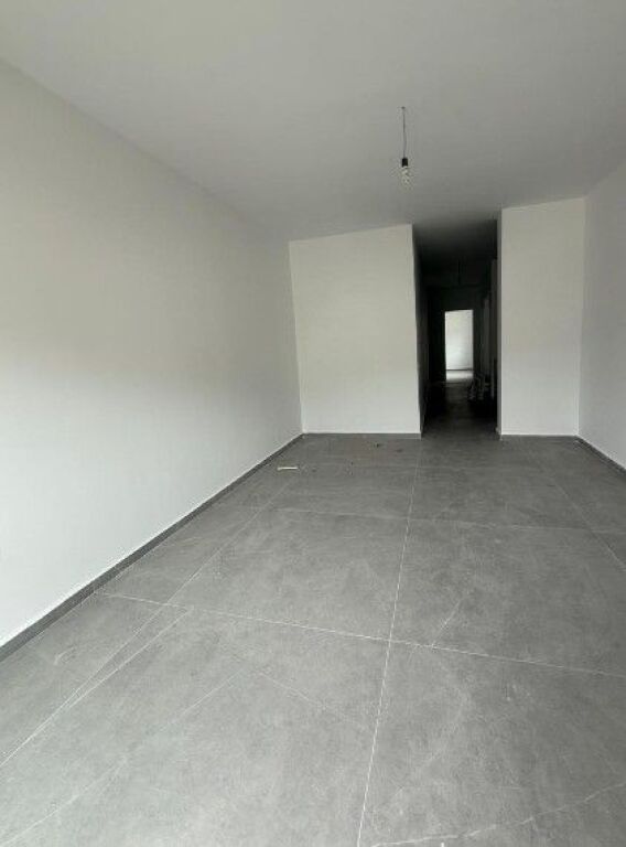 SHITET APARTAMENT 1+1 ME PAMJE NGA DETI – SARANDË