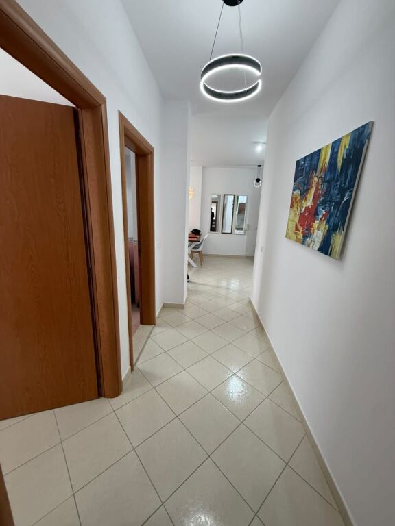 🏡🌊 SHITET APARTAMENT 2+1 ME VERANDË TË MADHE – PLAZH ILIRIA, DURRËS