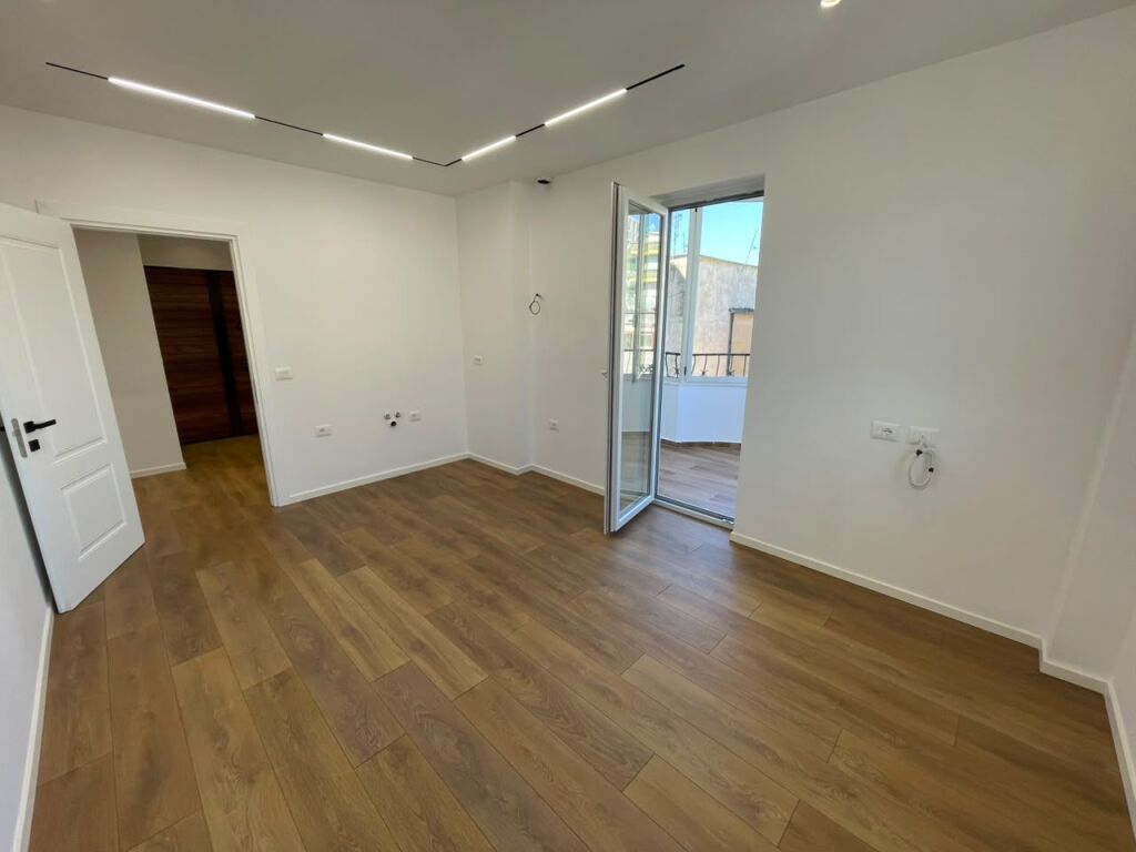 Shitet Apartament 1+1 tek Mozzaiku i Tiranes ID 5864