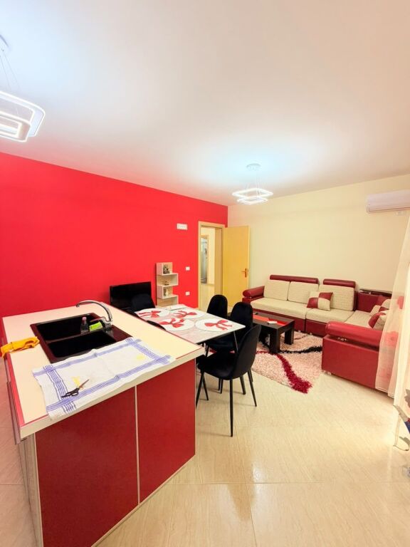 APPARTAMENTO 2+1+2 IN AFFITTO VICINO A GEGA OIL BEACH, DURRES