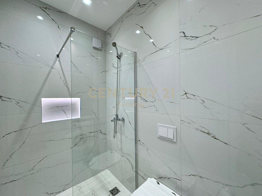 2+1 Apartment for Rent on Mine Peza Street, in Golden Tower Residence Tirana - 900€ | 93.7 m² 1,000 € /Month