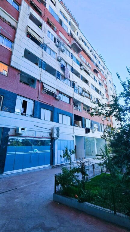**FOR SALE 2+1+2 APARTMENT WITH VERANDA – YZBERISHT**