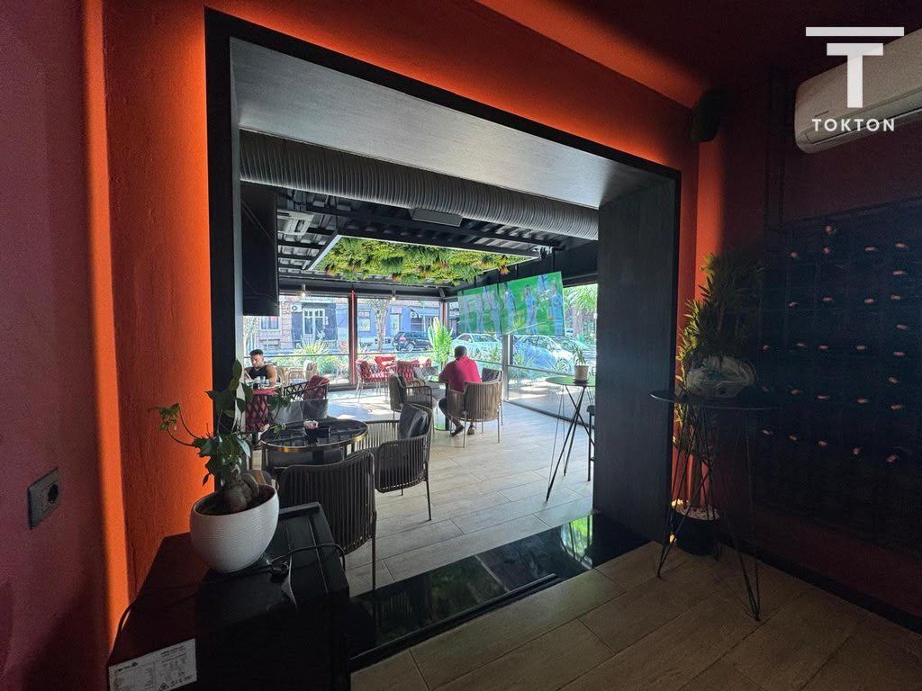 For sale, Commercial space 📍Rruga Komuna e Parisit, Tiranë.