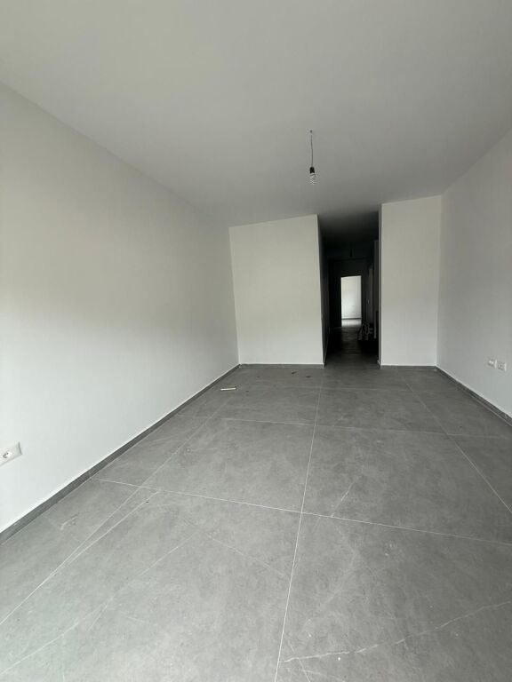 APARTAMENT 1+1 NE SHITJE