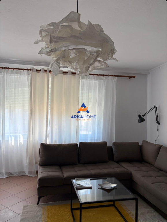 APPARTAMENTO 2+1 CON BALCONE IN AFFITTO "VIA DORA DISTRIA, EX GUARDIA" 1350 EURO