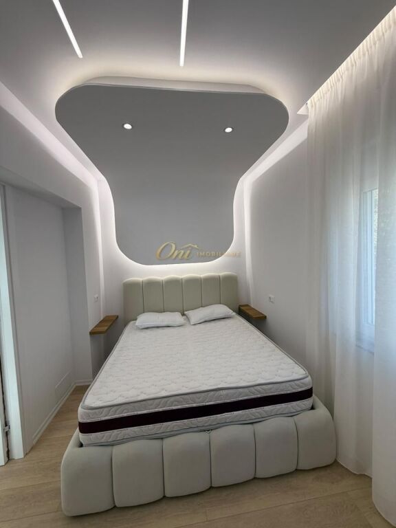 SI AFFITTANO 3 APPARTAMENTI PER AIRBNB MYSLYM SHYRI -  CENTRO