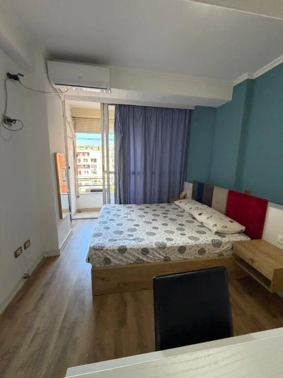 Apartament me qera ne Astir pran Bohemit