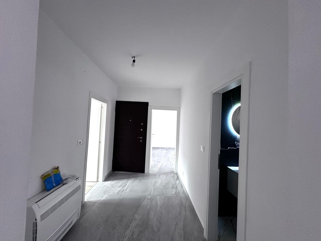 VENDESI APPARTAMENTO 2+1+2T VICINO ALLO STADIO, VALA PARK – DURRËS