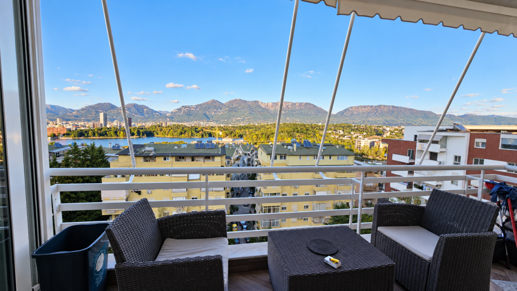 LUXURY 2+1 APARTMENT FOR SALE WITH LAKE VIEW – LIQENI I THATË