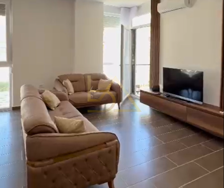 SHITET APARTAMENT 2+1 – SHËNGJIN, PRANË PLAZHIT