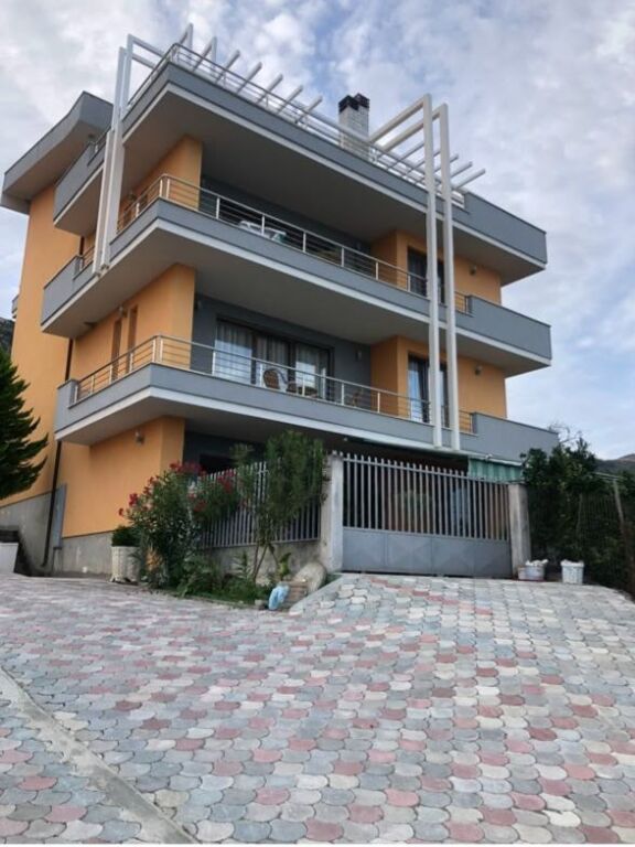 🌊 KAT I VILËS LUKSOZE ME QIRA