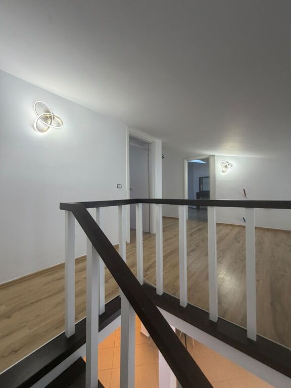 2+2 apartment for rent at the Lake, furnished, elevator, 600 euros