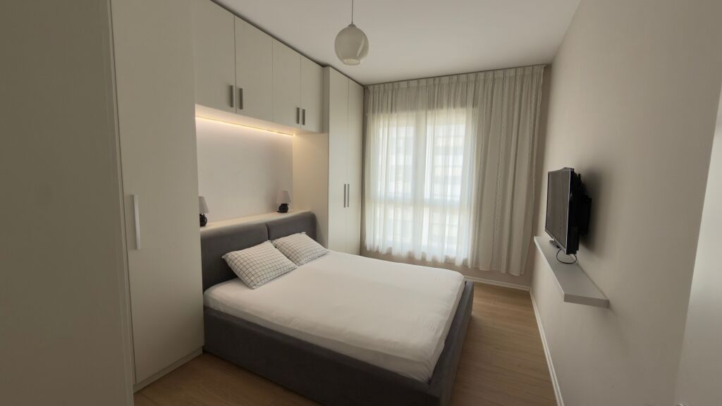 2+1 apartment for rent with balcony, 7th floor, 68m, (Tirana, 5 Maji Street)