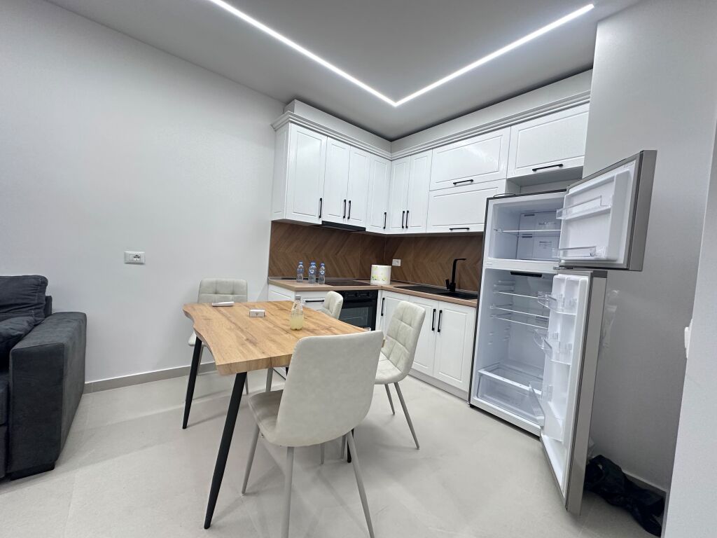 1+1 rent univers city
