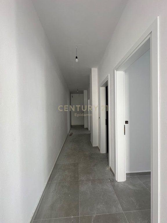 Apartament 2+1 per shitje tek Gjiri Lalzit !