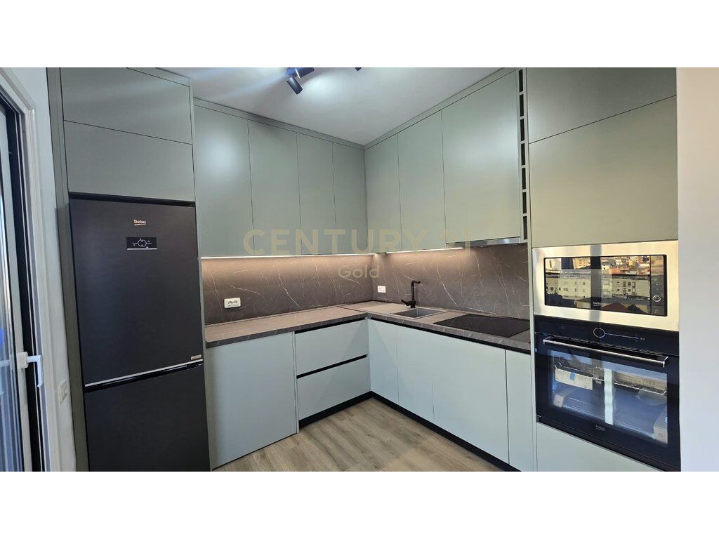 Jepet me qera Apartament modern 2+1, Shkolla e Kuqe