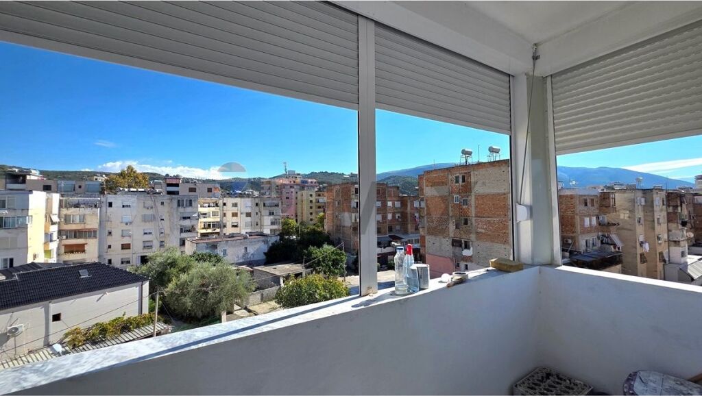 🏡 APARTAMENT 2+1 NË SHITJE – QENDËR, VLORË