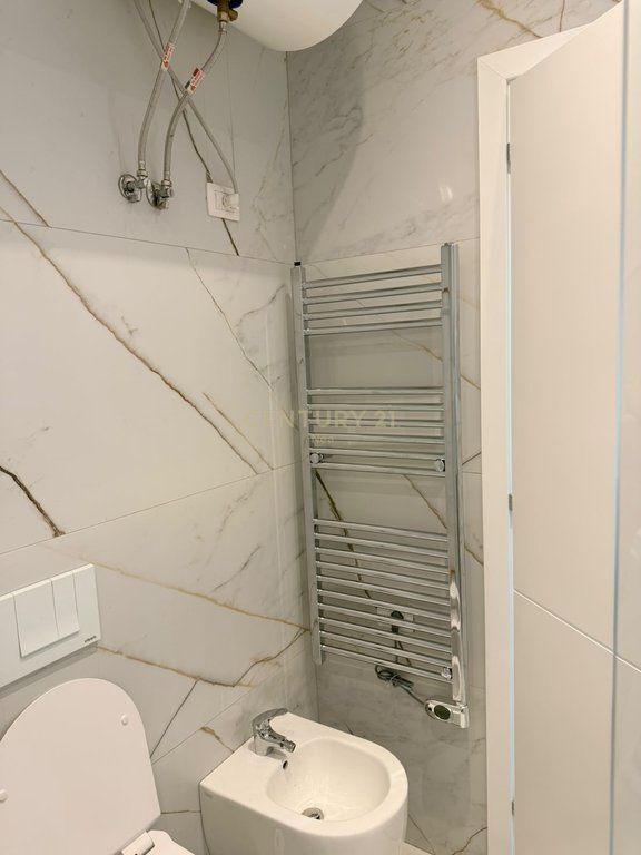 Appartamento 2+1+2 con posto auto a 5-Maji in affitto!