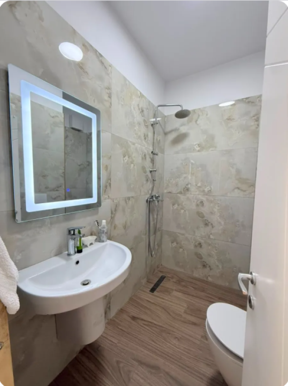 🏡 Apartament 2+1 në shitje pranë Gjimnazit “Partizani”